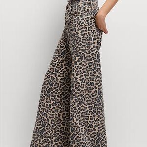 Leopard Print Wide-Leg Jeans